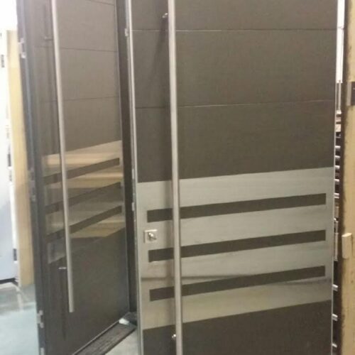 Rustic Fiberglass Modern Entry Doors with Stainless Steel Plate and Hand Bar With Multi Point Locks