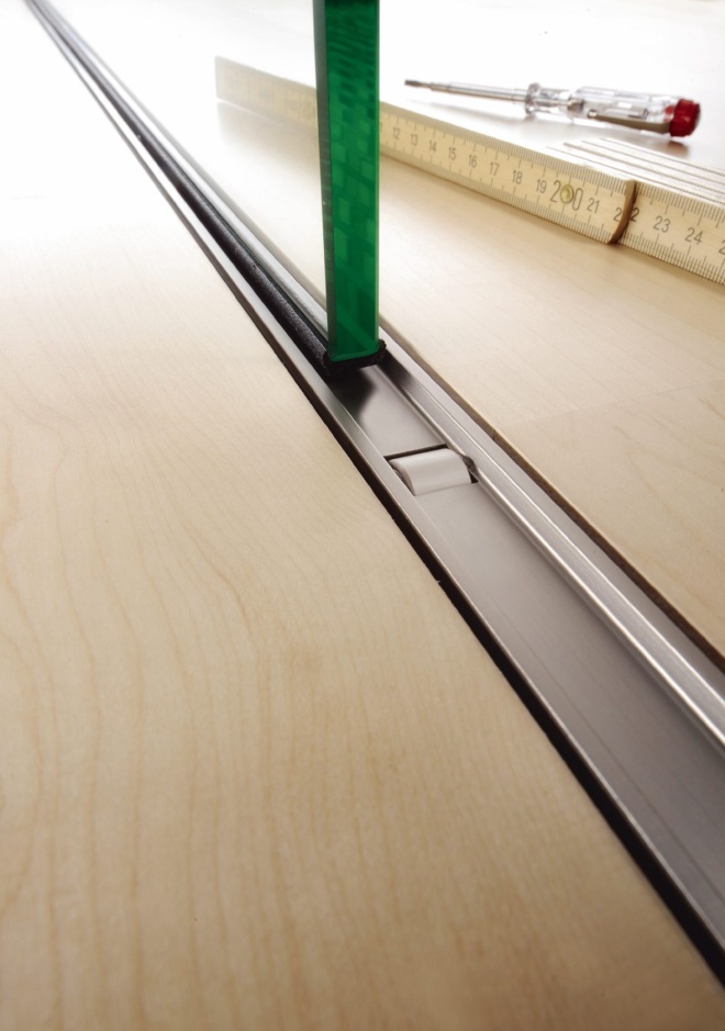 Glass Roller Fitting